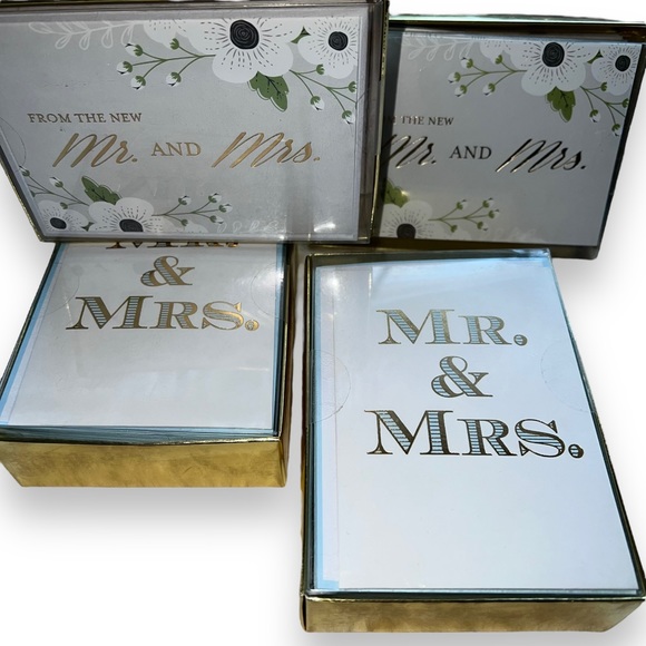 4 Box Set - Mr & Mrs Graphique 16 Cards & Envelopes Wedding Cards x Bundle of 4 - Picture 5 of 5